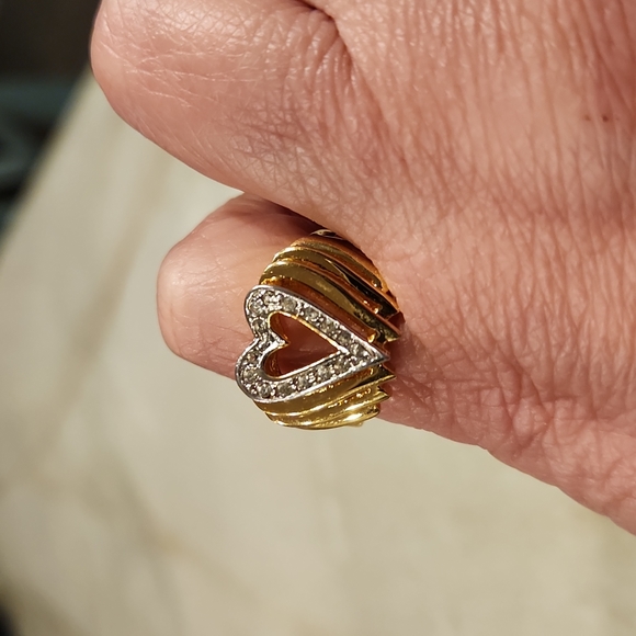Vintage Ana Bekoach 18K HGE Heart Ring With CZ - Picture 10 of 15